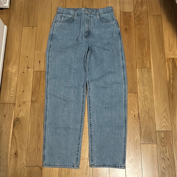 Sunday Best Aritzia straight fit light wash jeans - Picture 1 of 5